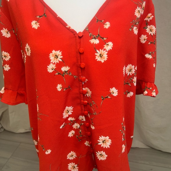 CeCe Women's Red Floral Blouse Sz L - Picture 2 of 8